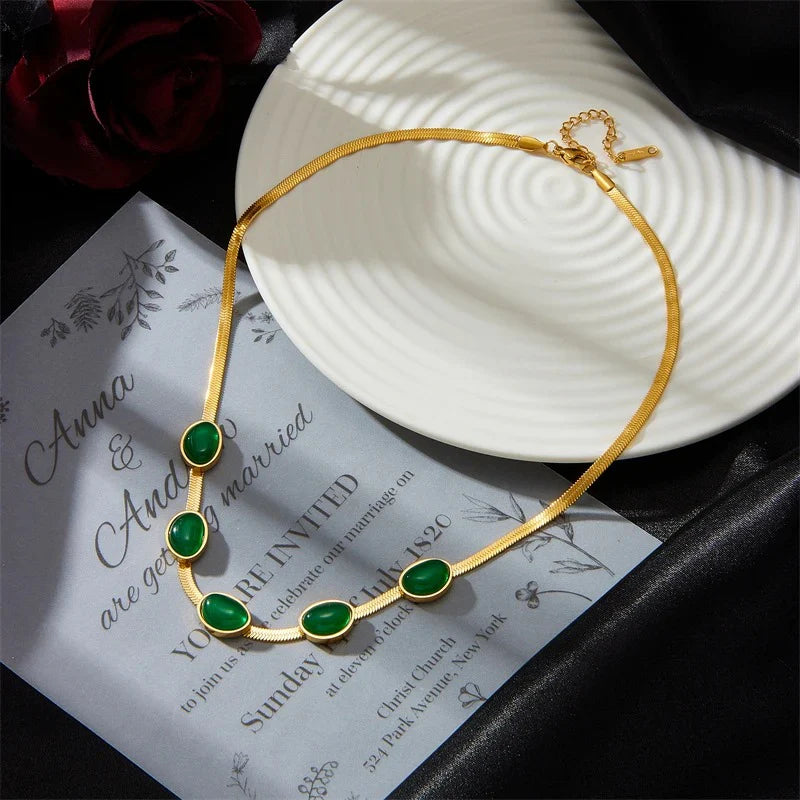 Набор украшений из нержавеющей стали с изумрудом