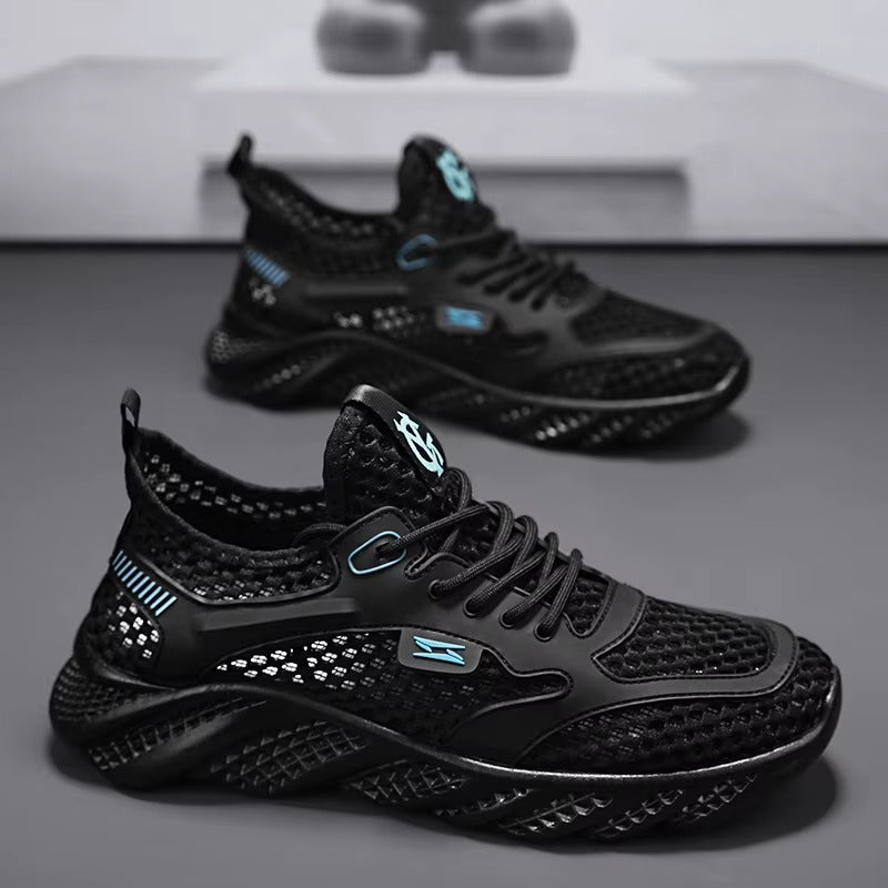 Спортивные кроссовки Black Tech с глубоким протектором