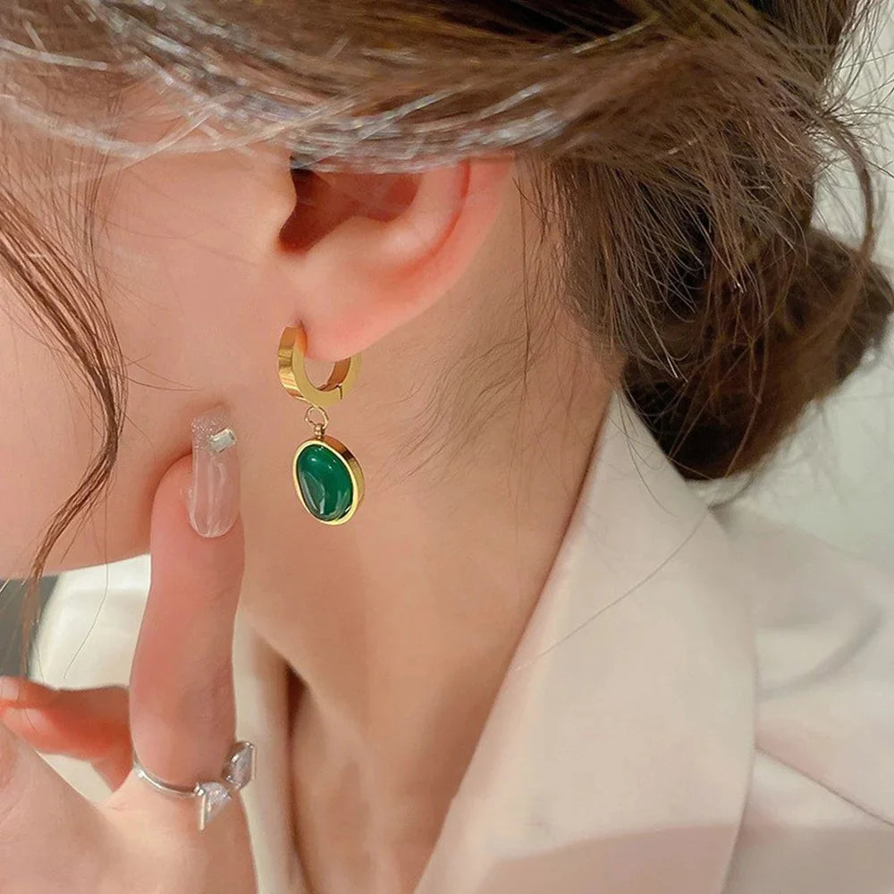 Набор украшений из нержавеющей стали с изумрудом