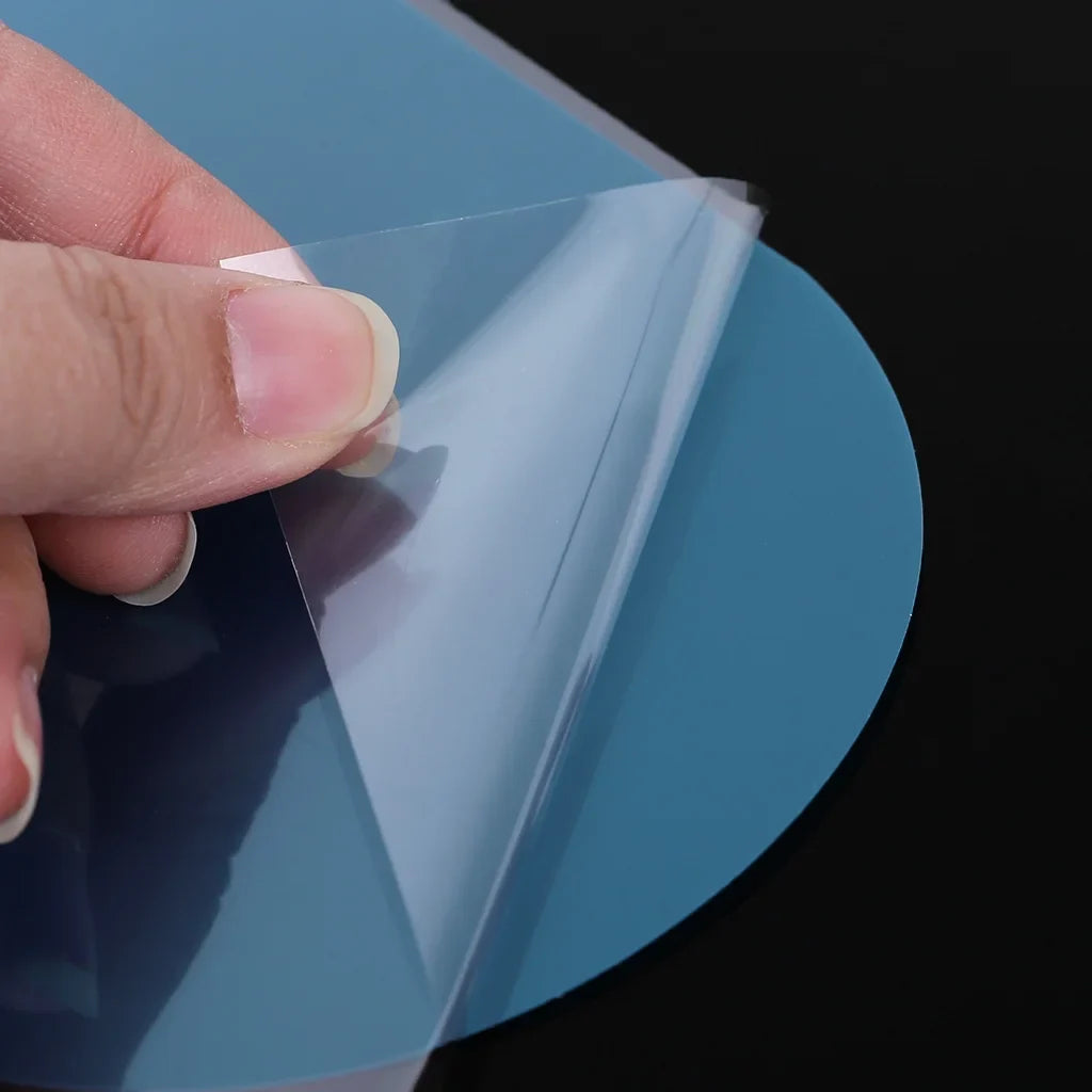 Прозрачная противодождeвая плёнка для автомобиля