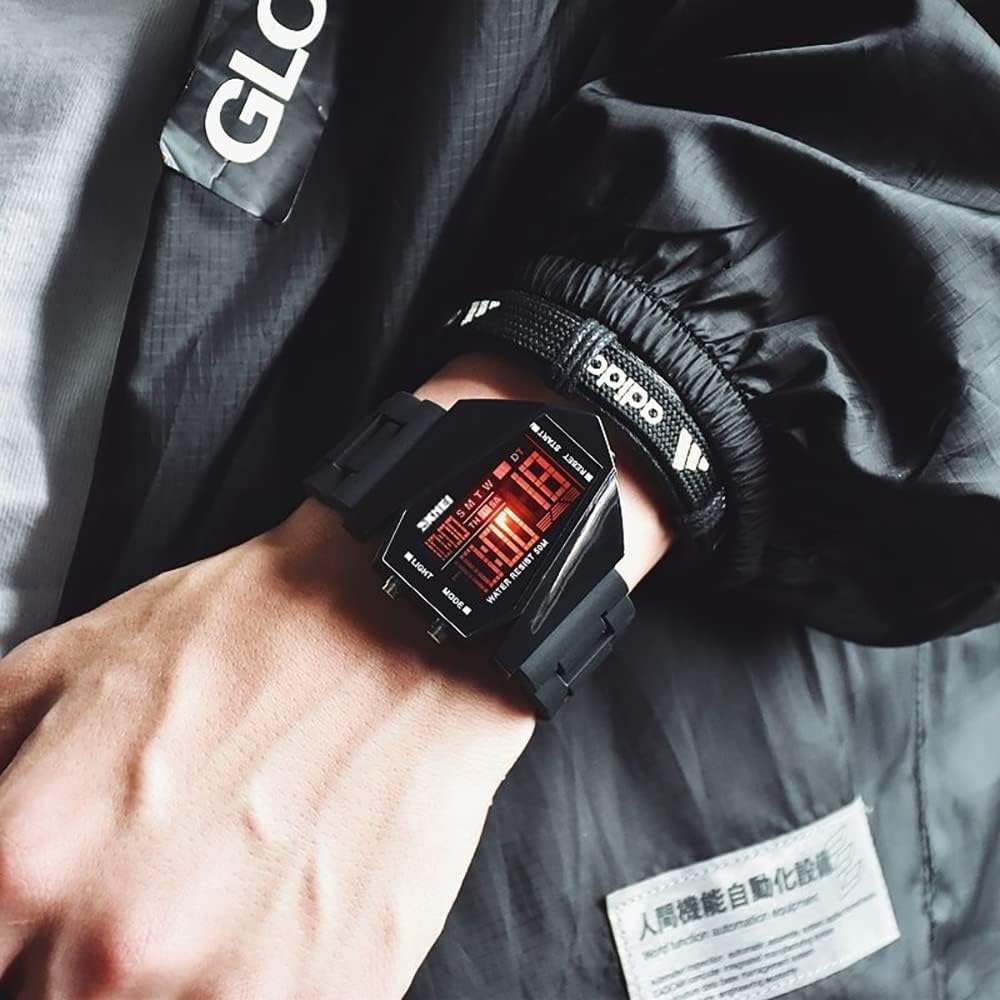 LED-часы в форме самолёта