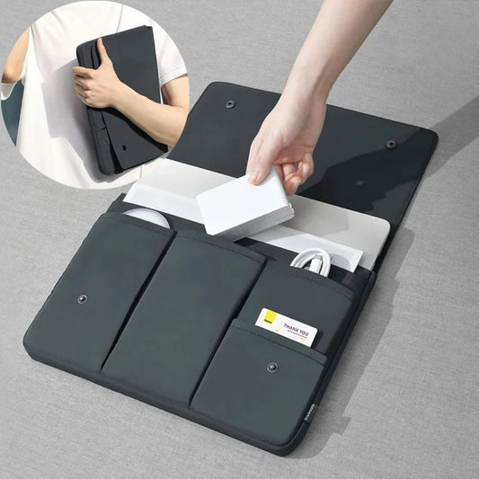 Чёрная сумка для ноутбука