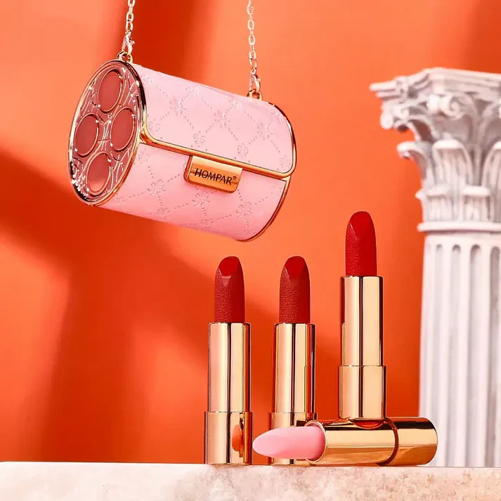 Набор из 4 помад с сумочкой для переноски