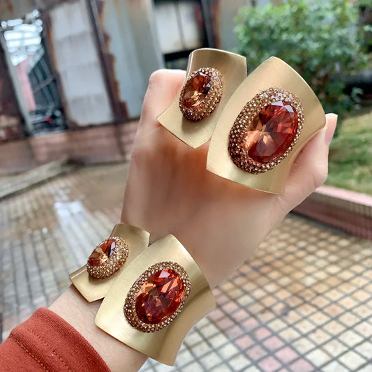 Большой браслет с султанитом созданный для женщин