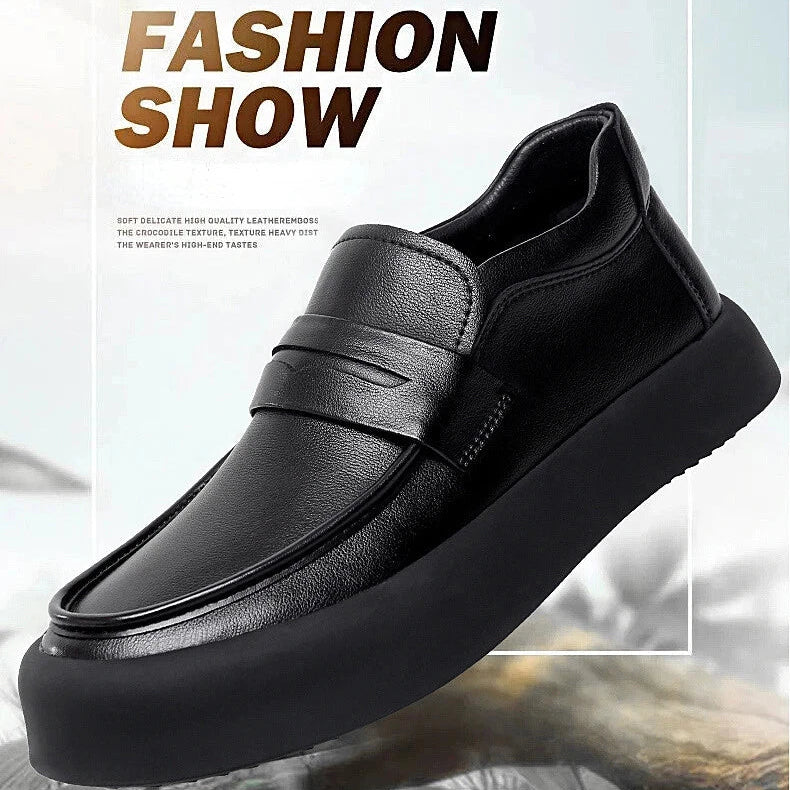 Мужские чёрные мокасины